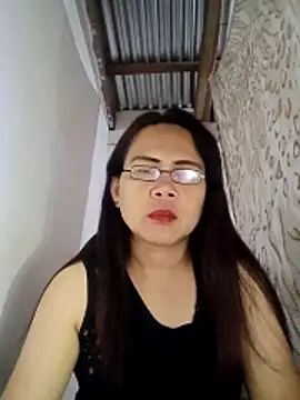 Snapshot of erma_joy chatting on November 3, 9:21 am erma joy online show from November 3, 9:21 am