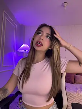 HoneyMollyX online show from January 18, 1:04 pm