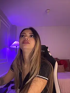 HoneyMollyX online show from February 10, 1:04 pm