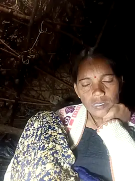 Snapshot of Cutsedi3 chatting on October 21, 11:05 pm Cutsedi3 online show from October 21, 11:05 pm