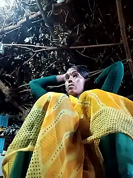 Snapshot of Cutsedi3 chatting on October 30, 10:38 am Cutsedi3 online show from October 30, 10:38 am