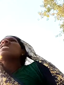 Snapshot of Cutsedi3 chatting on November 7, 11:21 am Cutsedi3 online show from November 7, 11:21 am