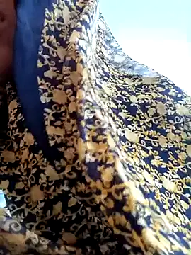 Snapshot of Cutsedi3 chatting on November 9, 10:35 am Cutsedi3 online show from November 9, 10:35 am