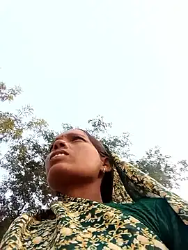 Snapshot of Cutsedi3 chatting on November 15, 10:56 am Cutsedi3 online show from November 15, 10:56 am