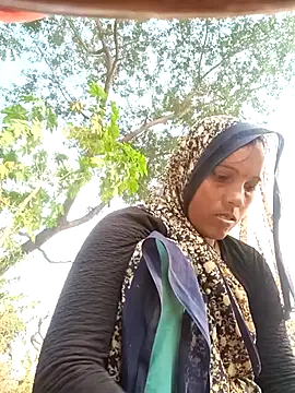 Snapshot of Cutsedi3 chatting on November 19, 10:59 am Cutsedi3 online show from November 19, 10:59 am