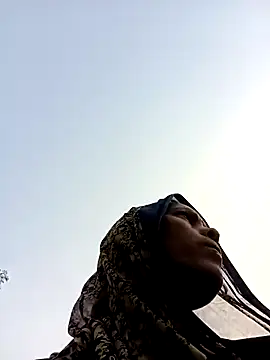 Snapshot of Cutsedi3 chatting on November 22, 10:58 am Cutsedi3 online show from November 22, 10:58 am