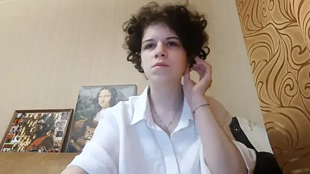 Snapshot of JesseniaHanney chatting on October 19, 8:59 am JesseniaHanney online show from October 19, 8:59 am