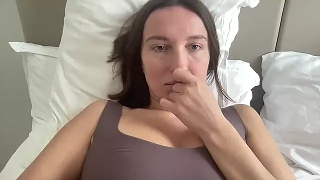 CArivora online show from February 25, 12:15 pm