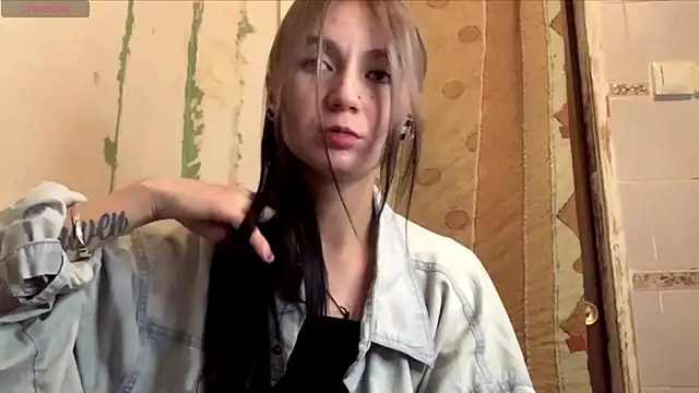 ArianeBhayani online show from October 9, 9:13 pm