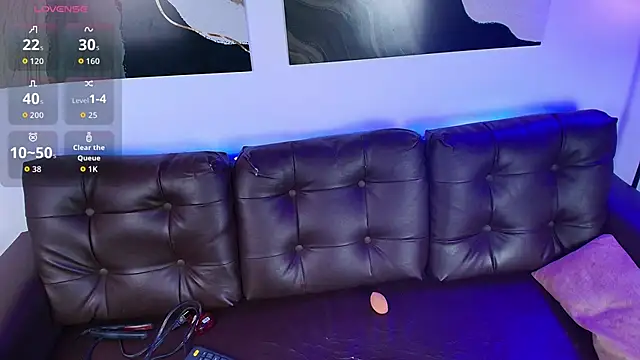 Nia Blum online show from December 4, 4:11 am