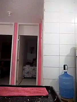 Snapshot of jgehghsAz09 chatting on December 4, 10:51 pm jgehghsAz09 online show from December 4, 10:51 pm