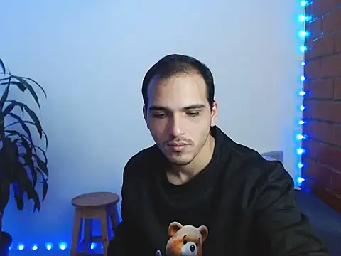 Maax3023 online show from November 6, 6:31 pm