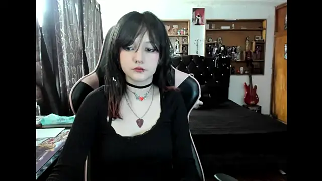 Snapshot of Maki_Zein_ chatting on December 1, 7:19 pm Maki Zein online show from December 1, 7:19 pm