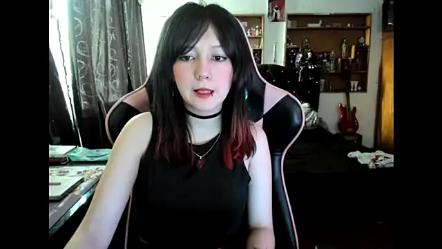 Snapshot of Maki_Zein_ chatting on December 5, 5:42 pm Maki Zein online show from December 5, 5:42 pm