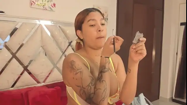 VenusBelle online show from October 18, 11:55 am