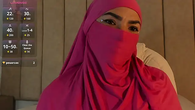 Snapshot of _naylaa_ chatting on November 18, 4:06 am naylaa online show from November 18, 4:06 am