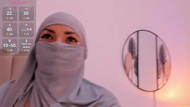 Snapshot of _naylaa_ chatting on November 25, 11:38 pm naylaa online show from November 25, 11:38 pm