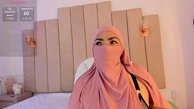 Snapshot of _naylaa_ chatting on November 30, 4:05 am naylaa online show from November 30, 4:05 am