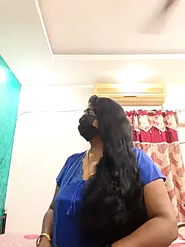tamil-aunt online show from December 3, 5:22 pm