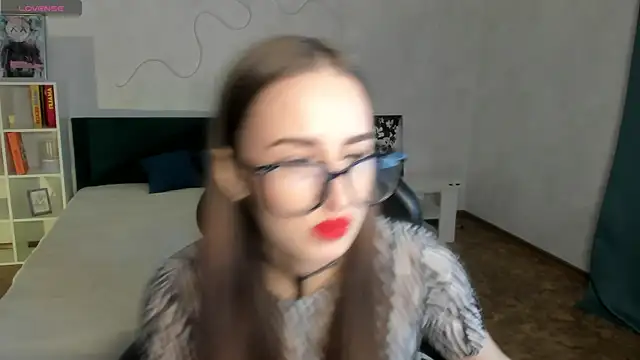 Snapshot of Sony_may chatting on October 16, 1:28 am Sony may online show from October 16, 1:28 am