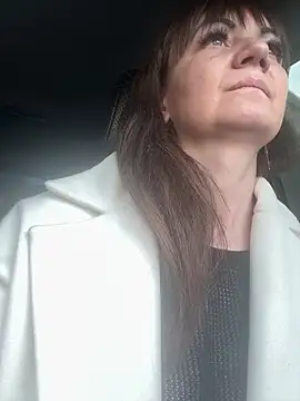 Butterfly8385 online show from April 4, 3:20 pm