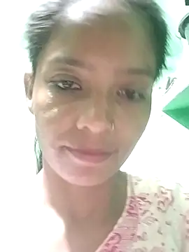 Snapshot of Jaanvi_G chatting on October 21, 3:02 pm Jaanvi G online show from October 21, 3:02 pm