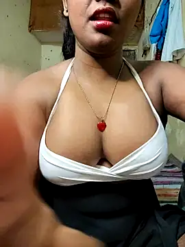 Snapshot of Lovely_Payal chatting on April 22, 10:17 am Lovely Payal online show from April 22, 10:17 am