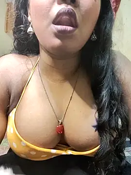 Snapshot of Lovely_Payal chatting on May 6, 6:08 am Lovely Payal online show from May 6, 6:08 am