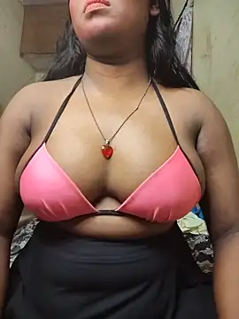 Snapshot of Lovely_Payal chatting on May 11, 8:20 am Lovely Payal online show from May 11, 8:20 am