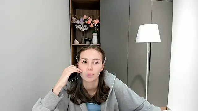 MonetLeitman online show from October 12, 2:10 am