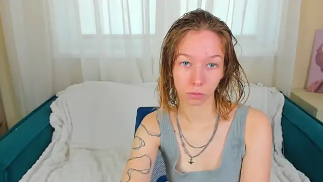 LilyVoise online show from October 20, 10:16 am