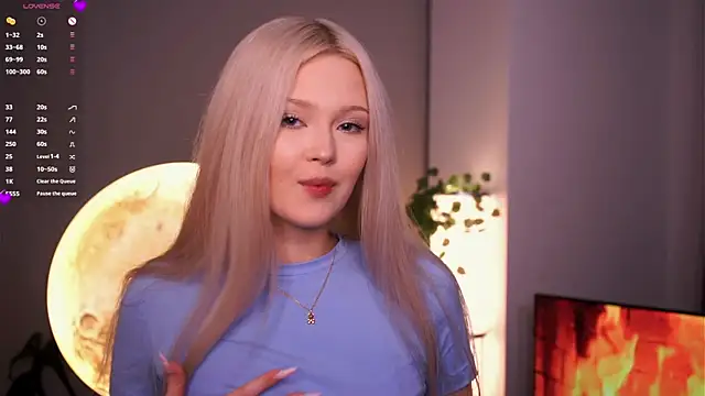 KaryTasch online show from November 30, 7:07 pm