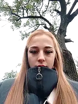 Snapshot of milklovqx chatting on October 11, 1:31 pm milklovqx online show from October 11, 1:31 pm