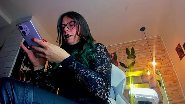 Evangelinejoness  online show from April 7, 11:43 am