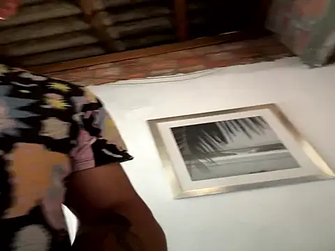 Snapshot of Pierry_tchunay chatting on October 23, 2:05 pm Pierry tchunay online show from October 23, 2:05 pm