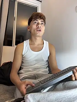 Snapshot of santi_Rush chatting on November 22, 12:53 am santi Rush online show from November 22, 12:53 am