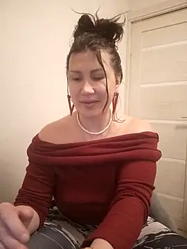 Ambika beauty online show from April 11, 9:30 pm