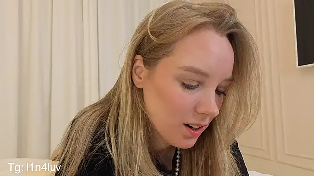 Snapshot of AIicaparkerc chatting on November 13, 9:14 pm AIicaparkerc online show from November 13, 9:14 pm