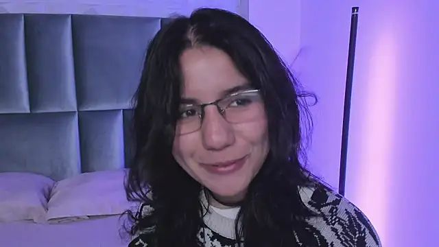 HollyPeach online show from February 5, 7:29 pm