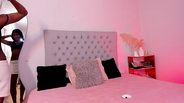 SofiRuiz  online show from January 11, 8:03 pm