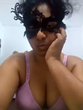 Expose Queen online show from June 4, 6:14 pm