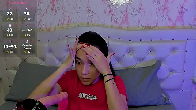 Snapshot of GabbiePrice chatting on November 4, 2:16 pm GabbiePrice online show from November 4, 2:16 pm