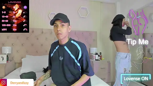 DerryAndIzzy online show from November 7, 4:56 am