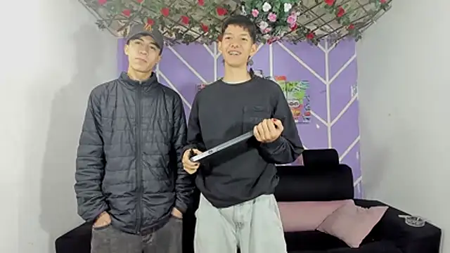 heyy noah11 online show from March 8, 1:26 pm