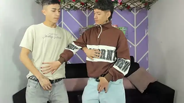 heyy noah11 online show from March 13, 1:29 pm