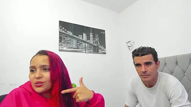 Snapshot of Sofi_And_Santy chatting on November 22, 1:48 am Sofi And Santy online show from November 22, 1:48 am