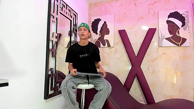 EMPIRE BOYS1 online show from December 16, 7:19 pm