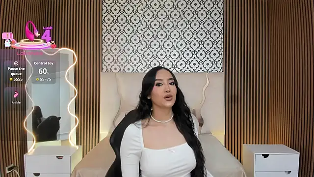 Snapshot of BEELLA_TAY1 chatting on November 13, 3:55 pm BEELLA TAY1 online show from November 13, 3:55 pm