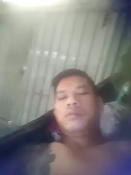 Snapshot of Dothanhthuan555 chatting on December 15, 4:06 am Dothanhthuan555 online show from December 15, 4:06 am