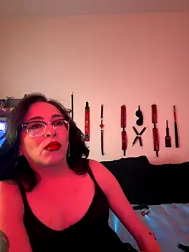 MiniMonroe online show from December 1, 11:26 am